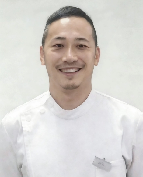 朝日整骨院　院長